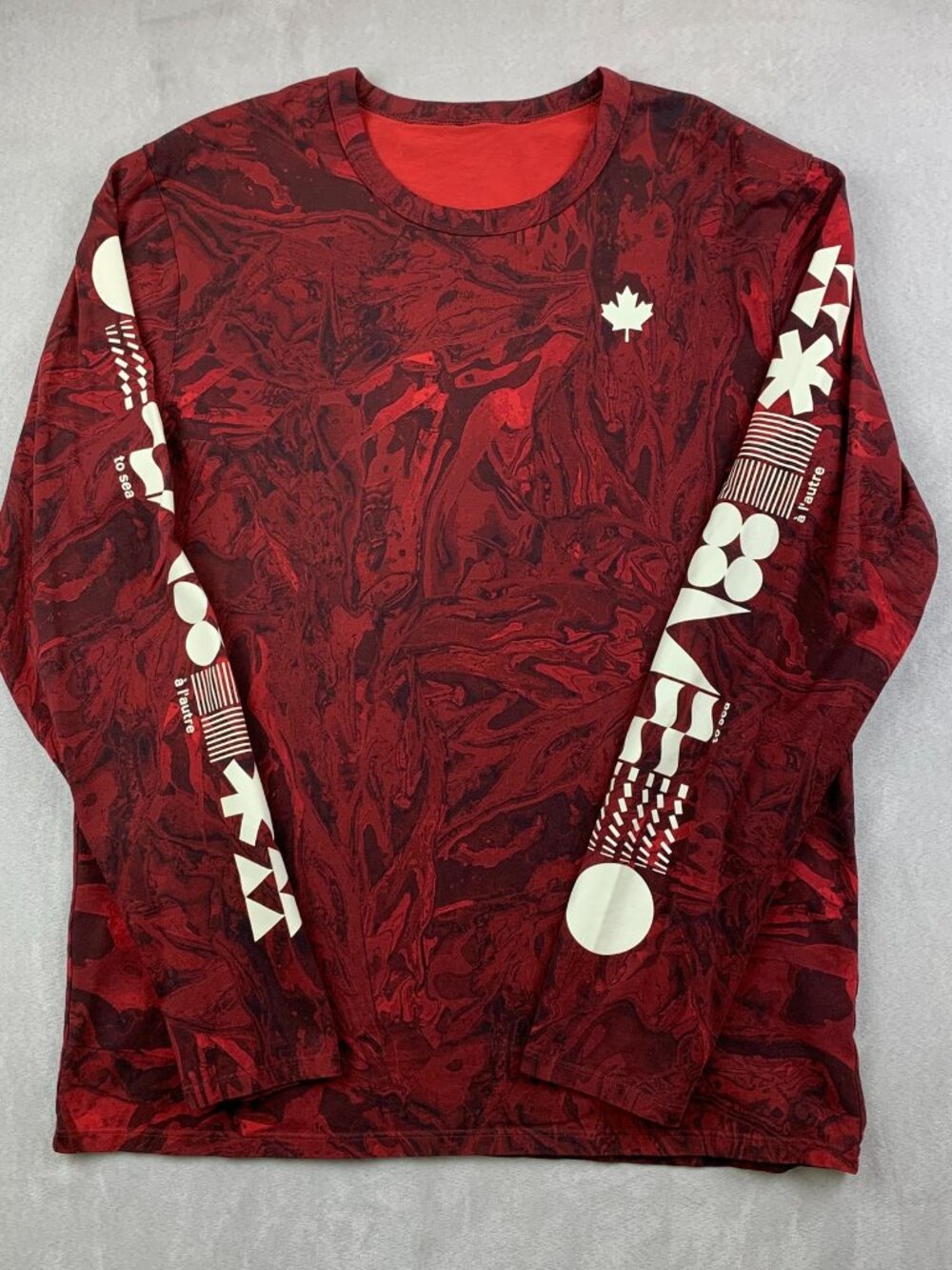 Lululemon Team Canada Mens Shirt Large Red Crewneck Fundamental Long-Sleeve